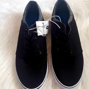 Cat & Jack shoes boy's size 6
